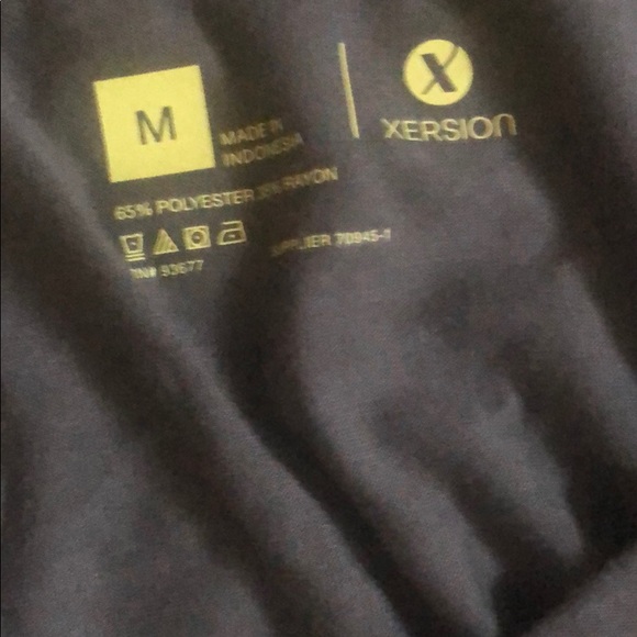 Short sleeve top with ruching on one side - Picture 3 of 3